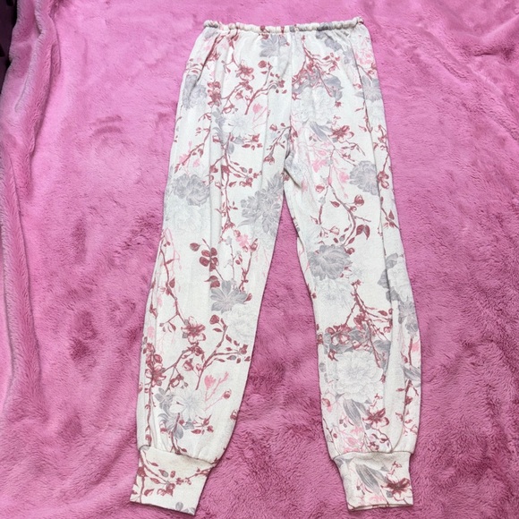 Victoria's Secret White, Pink Floral Cherry Blossom Cozy Pajama Set Top & Bottom - Picture 8 of 8